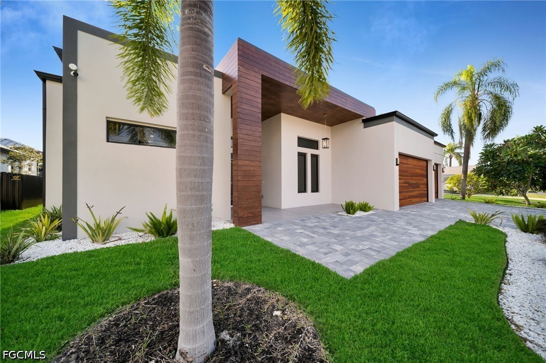 4 Bed Pool Home for Sale in Cape Coral, photo 4