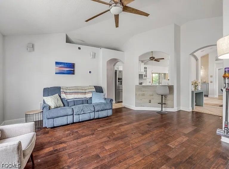 3 Bed Pool Home for Sale in Deltona, photo 4