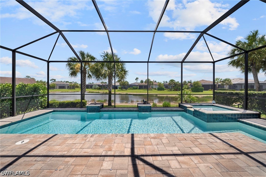 3 Bed Pool Home for Sale in Naples, photo 4