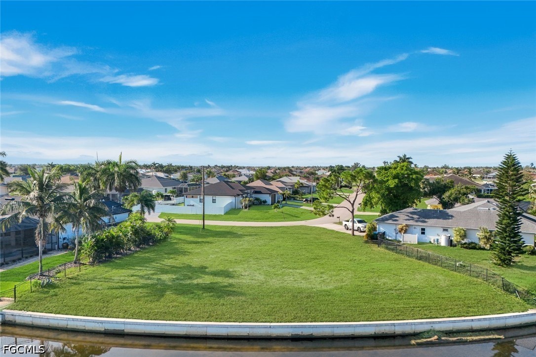 Waterfront Home for Sale in Cape Coral, photo 4