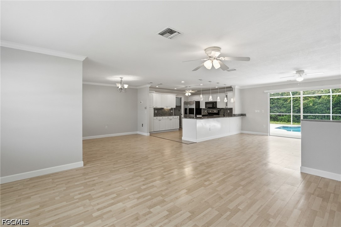 2 Bed Pool Home for Sale in Fort Myers Villas, photo 4