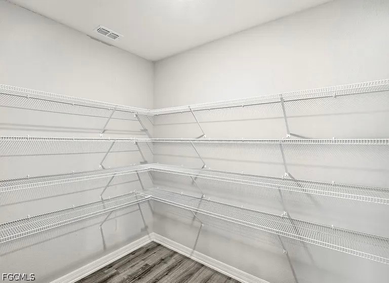 3 Bed SingleFamilyResidence for Sale in Riverview, photo 4