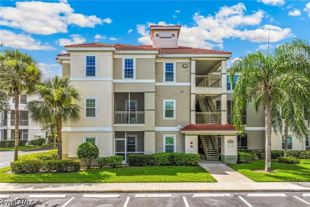 2 Bed Waterfront Home for Sale in Estero, photo 4