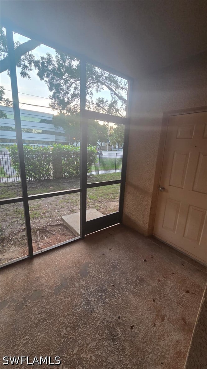 2 Bed Condominium for Sale in Fort Myers, photo 4