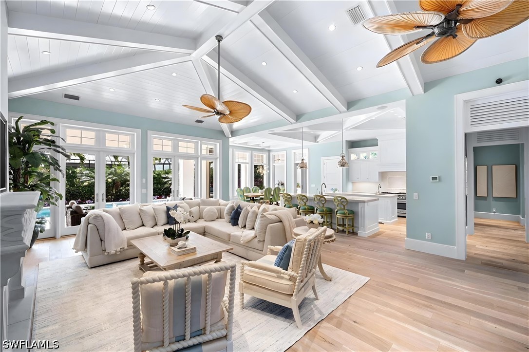 3 Bed Pool Home for Sale in Park Shore, photo 4