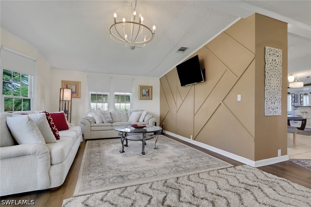 2 Bed SingleFamilyResidence for Sale in Naples, photo 4