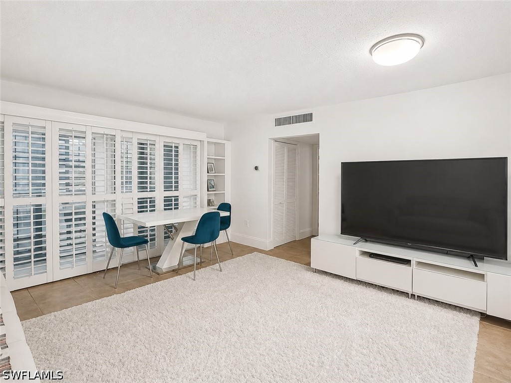 1 Bed Condominium for Sale in Fort Myers, photo 4