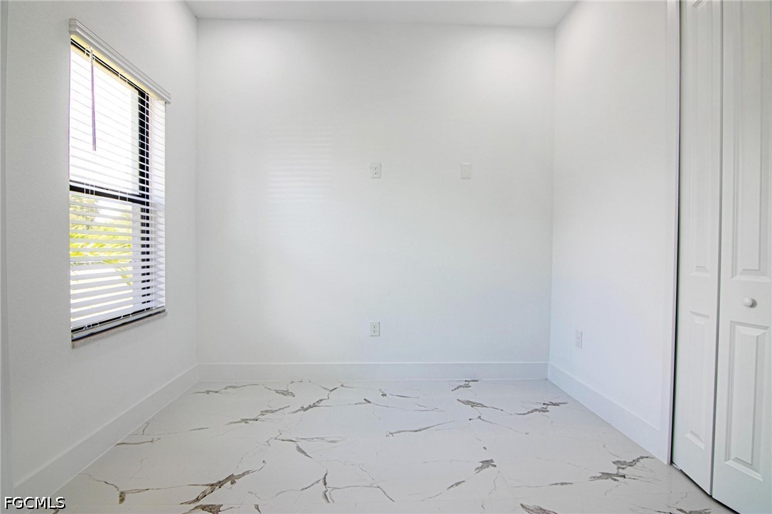 4 Bed SingleFamilyResidence for Sale in Lehigh Acres, photo 4