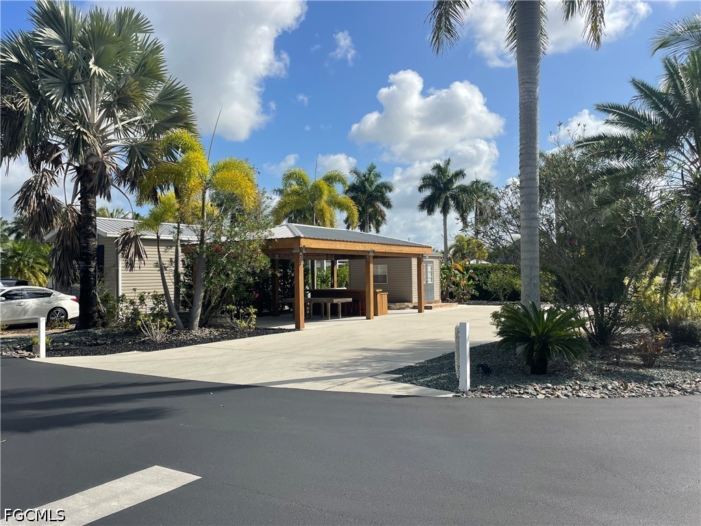 Residential for Sale in Fort Myers, photo 4