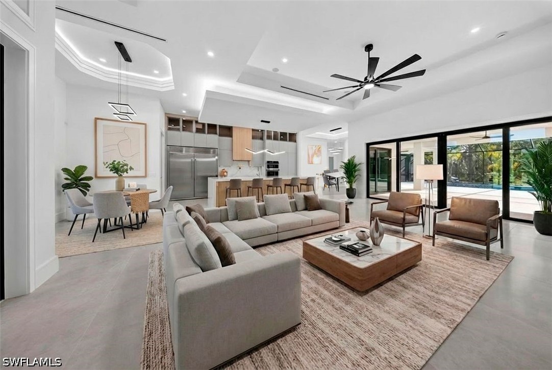 5 Bed Pool Home for Sale in Naples, photo 4
