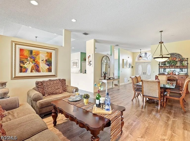 3 Bed Pool Home for Sale in Parkland, photo 4