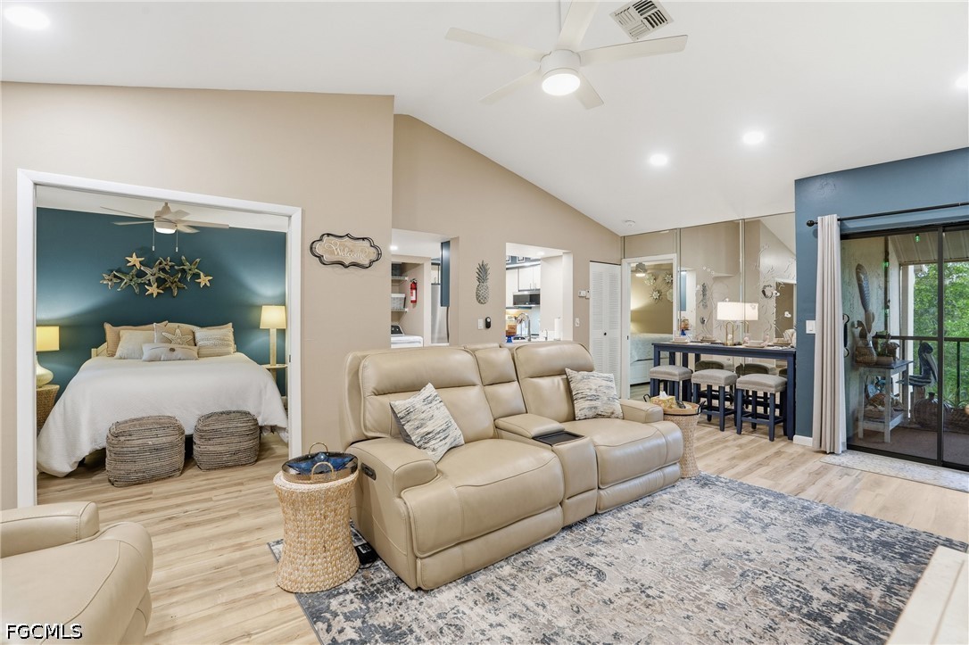 2 Bed Condominium for Sale in Fort Myers, photo 4