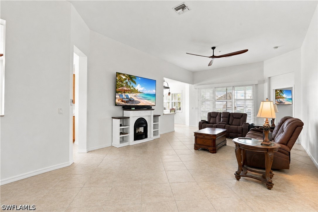 3 Bed Waterfront Home for Sale in Ashton Oaks, photo 4