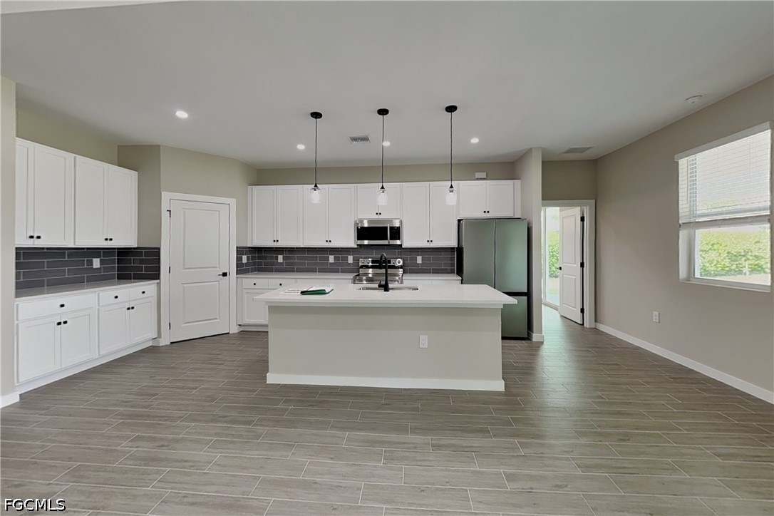 4 Bed SingleFamilyResidence for Sale in Punta Gorda, photo 4
