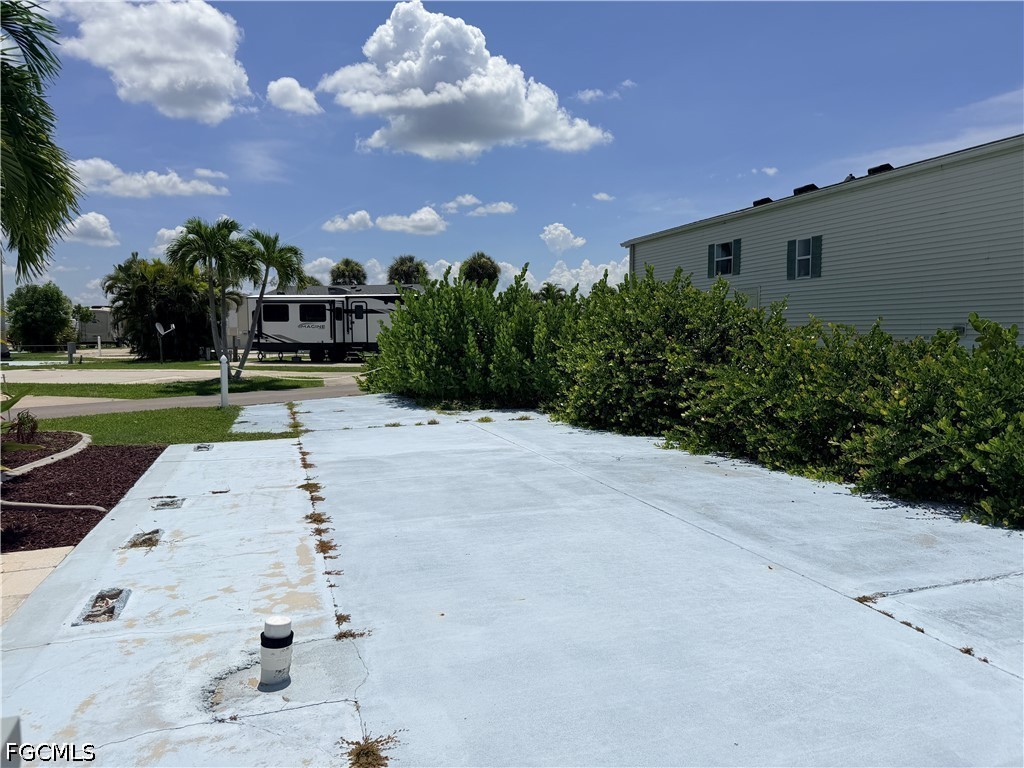 Residential for Sale in Palmetto Palms R V, photo 4