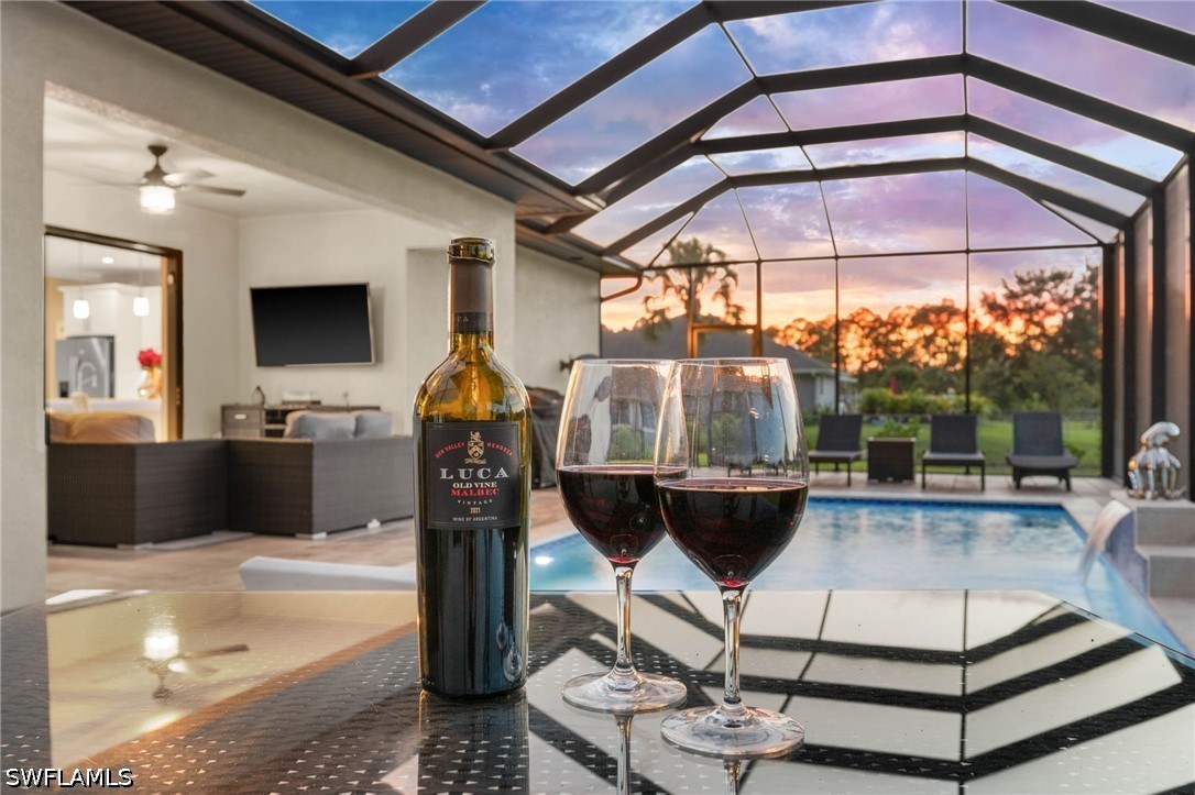 3 Bed Pool Home for Sale in Naples, photo 4