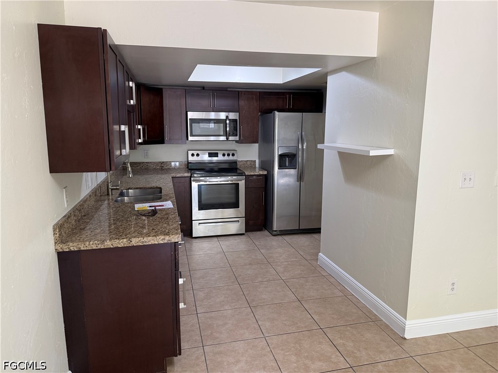 3 Bed Duplex for Sale in Cape Coral, photo 4