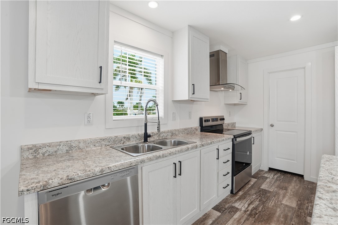 3 Bed ManufacturedHome for Sale in Fort Myers, photo 4