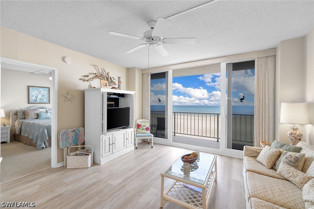2 Bed Waterfront Home for Sale in Marco Island, photo 4