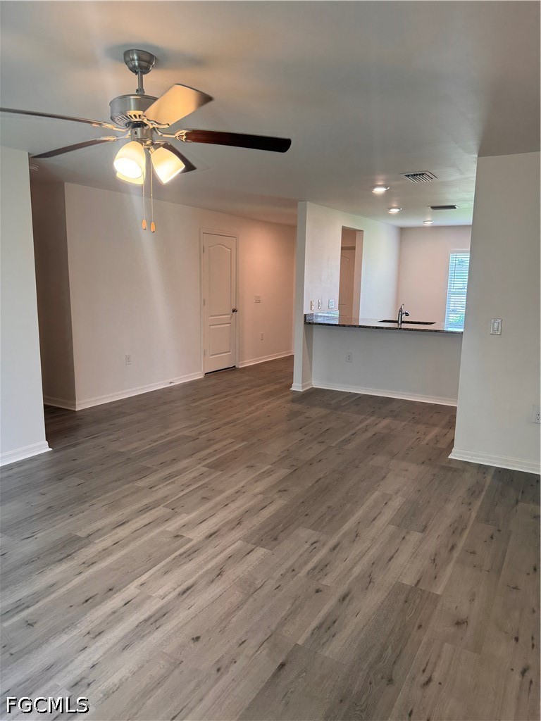 3 Bed SingleFamilyResidence for Sale in Cape Coral, photo 4