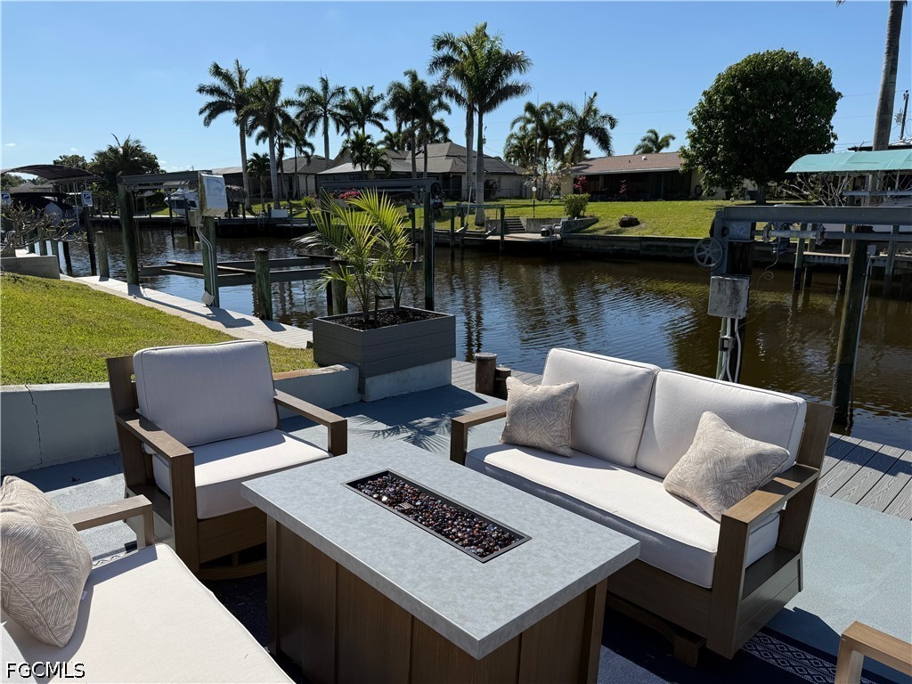 3 Bed Pool Home for Sale in Cape Coral, photo 4