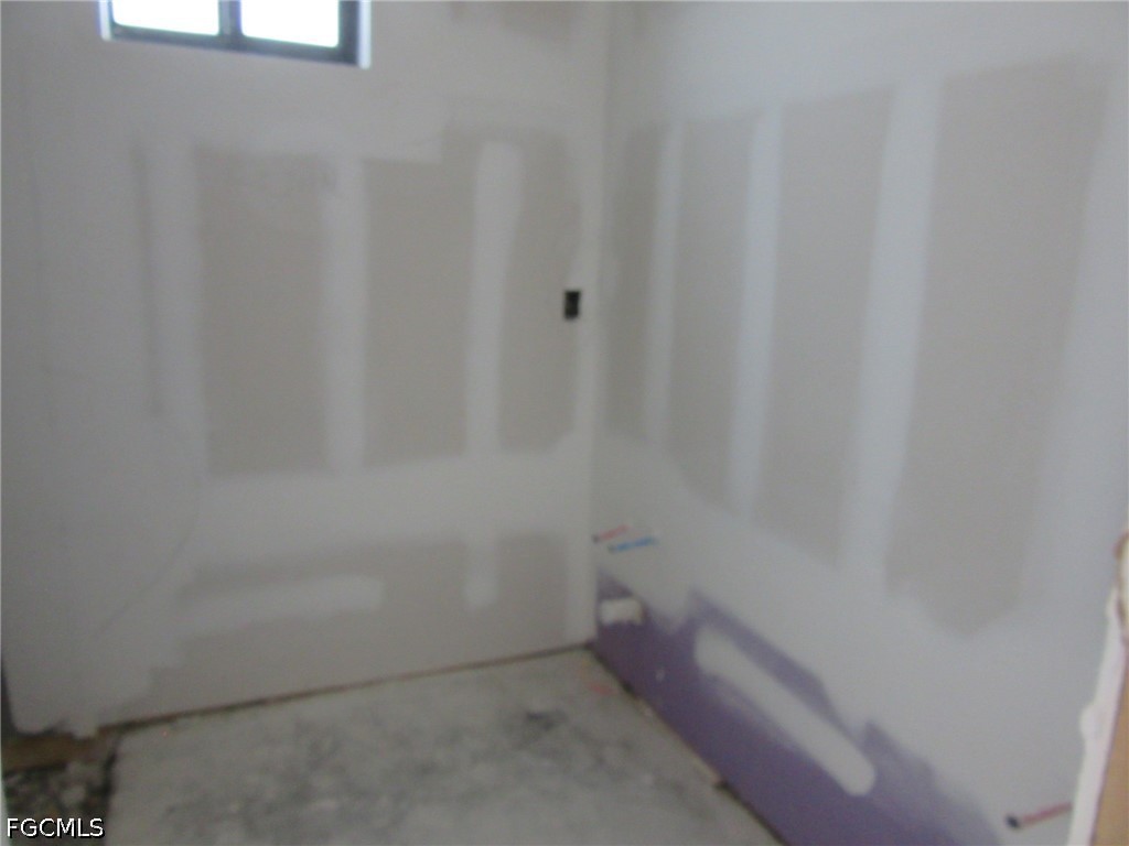 3 Bed SingleFamilyResidence for Sale in Lehigh Acres, photo 4