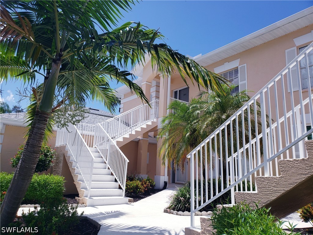 2 Bed Waterfront Home for Sale in Naples, photo 4