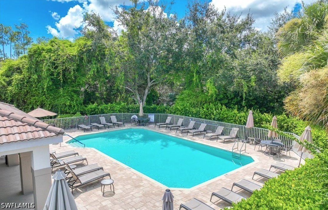 3 Bed Condominium for Sale in Naples, photo 4