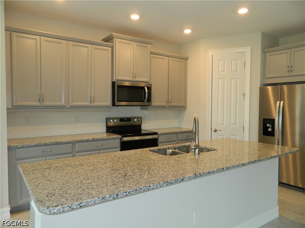 3 Bed Waterfront Home for Sale in Magnolia Landing, photo 4