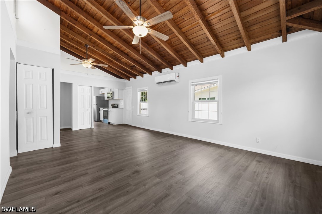 3 Bed SingleFamilyResidence for Sale in Naples, photo 4