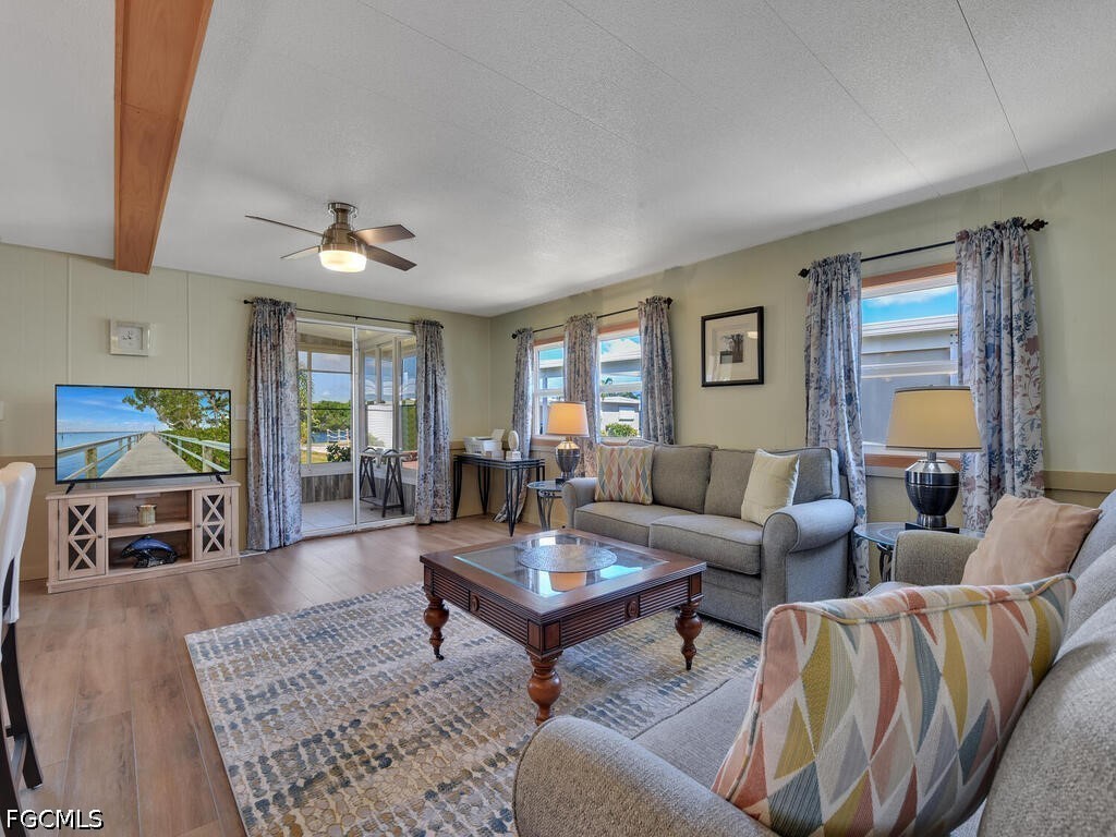 2 Bed ManufacturedHome for Sale in Fort Myers, photo 4