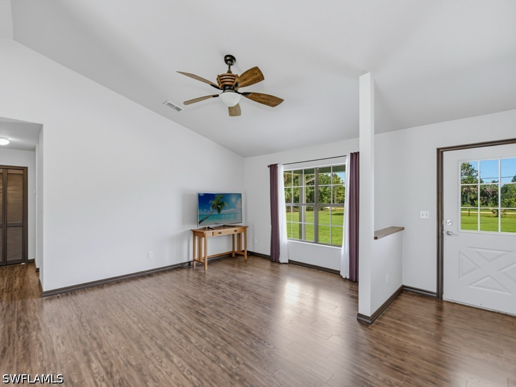 4 Bed SingleFamilyResidence for Sale in Naples, photo 4