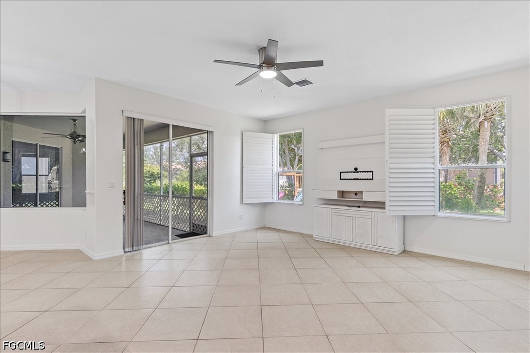 6 Bed SingleFamilyResidence for Sale in Stoneybrook, photo 4