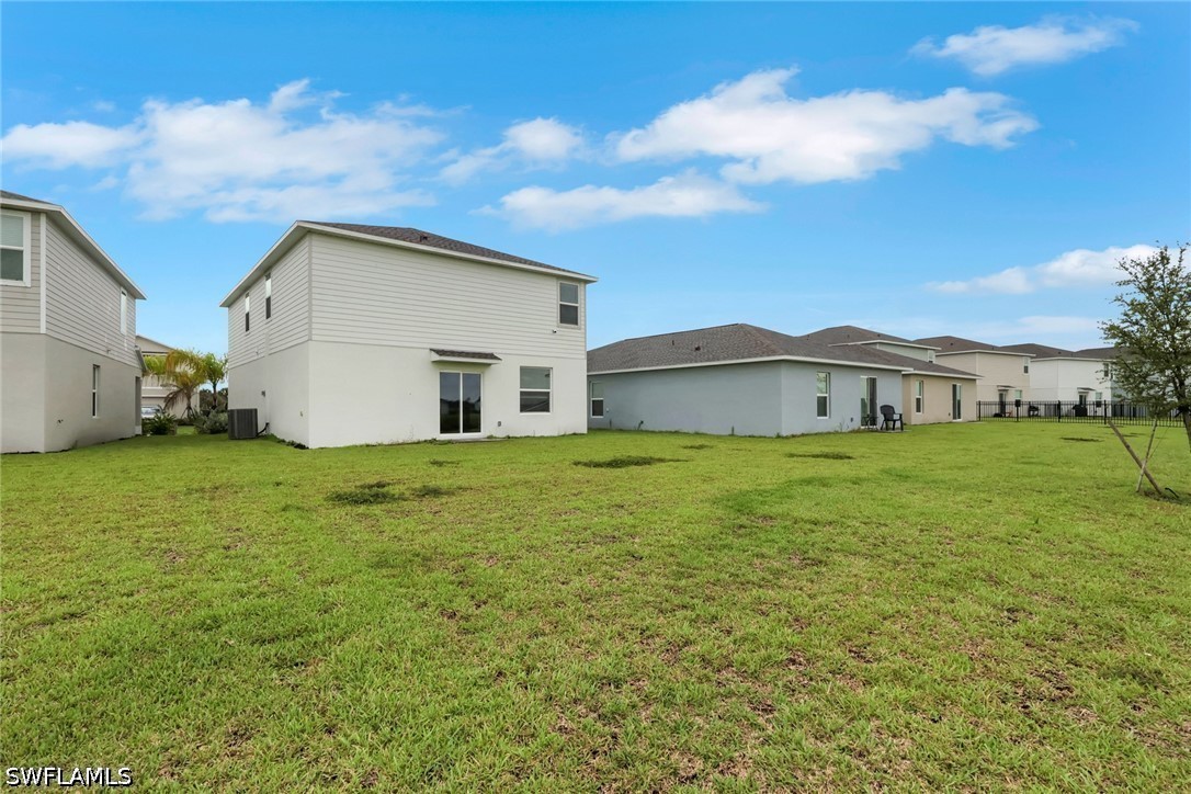 5 Bed Waterfront Home for Sale in Savanna Lakes, photo 4
