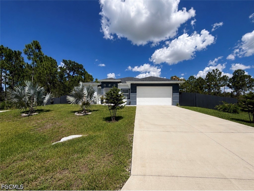 3 Bed SingleFamilyResidence for Sale in Lehigh Acres, photo 4