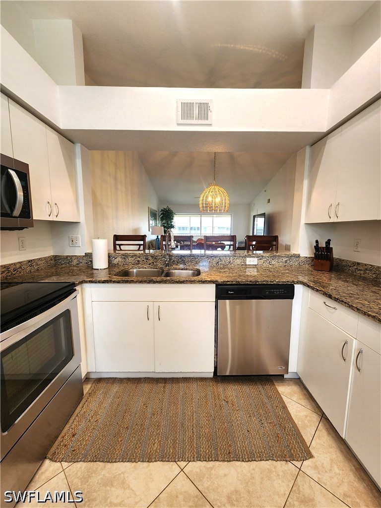2 Bed Condominium for Sale in Victoria Shores, photo 4