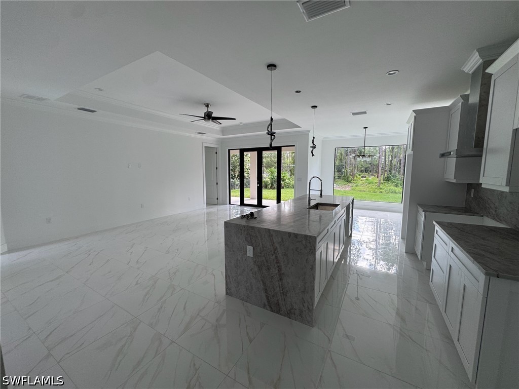 3 Bed SingleFamilyResidence for Sale in Naples, photo 4