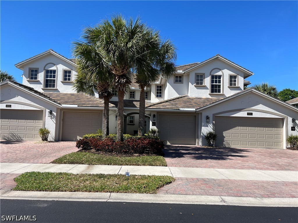3 Bed Waterfront Home for Sale in Naples, photo 4