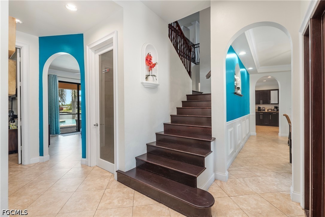 5 Bed Pool Home for Sale in Cape Coral, photo 4