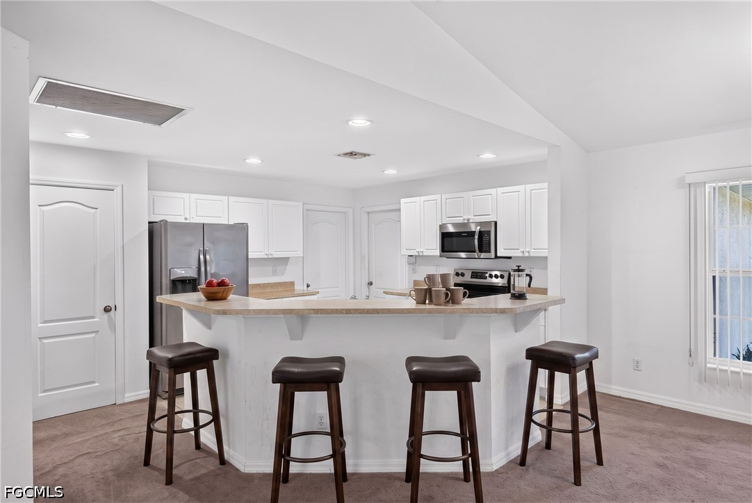 3 Bed SingleFamilyResidence for Sale in Lehigh Acres, photo 4