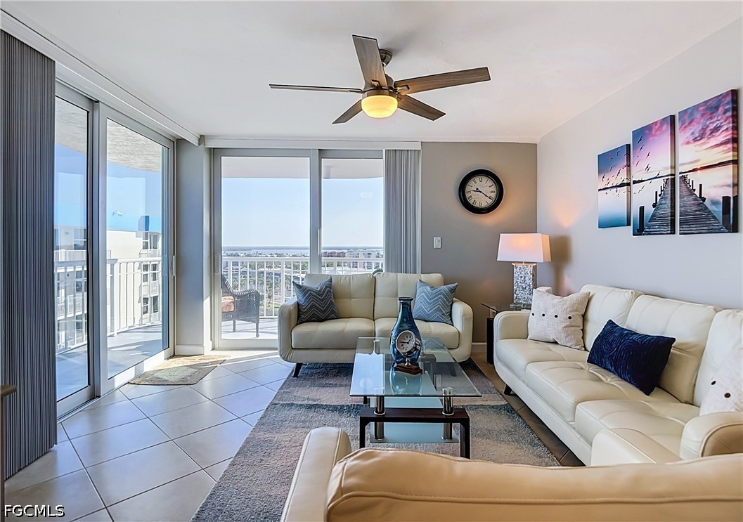 3 Bed Pool Home for Sale in Fort Myers Beach, photo 4
