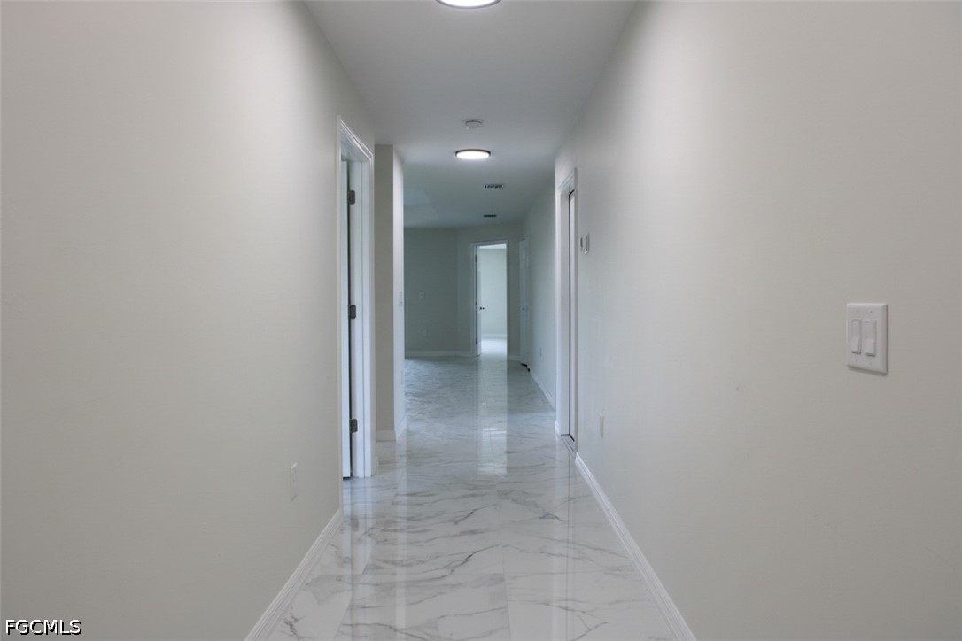 6 Bed Duplex for Sale in Lehigh Estates, photo 4