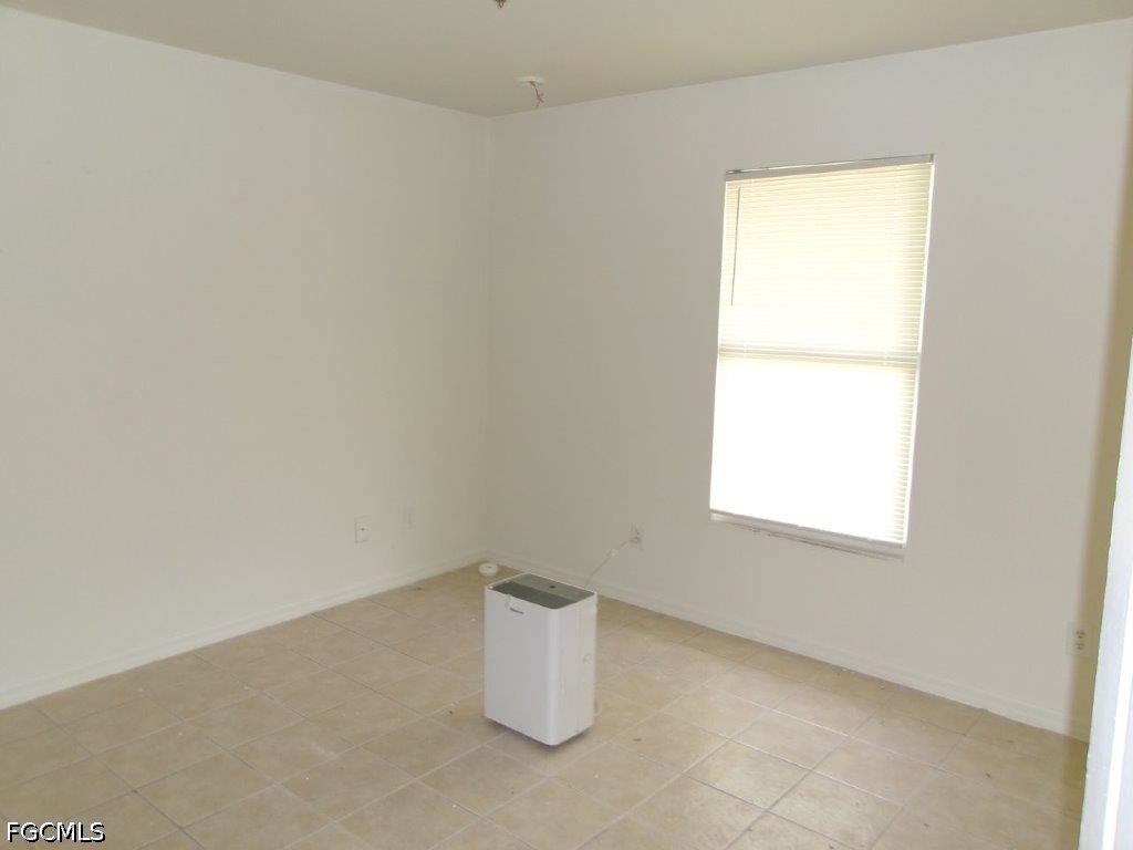 3 Bed SingleFamilyResidence for Sale in City View Park, photo 4
