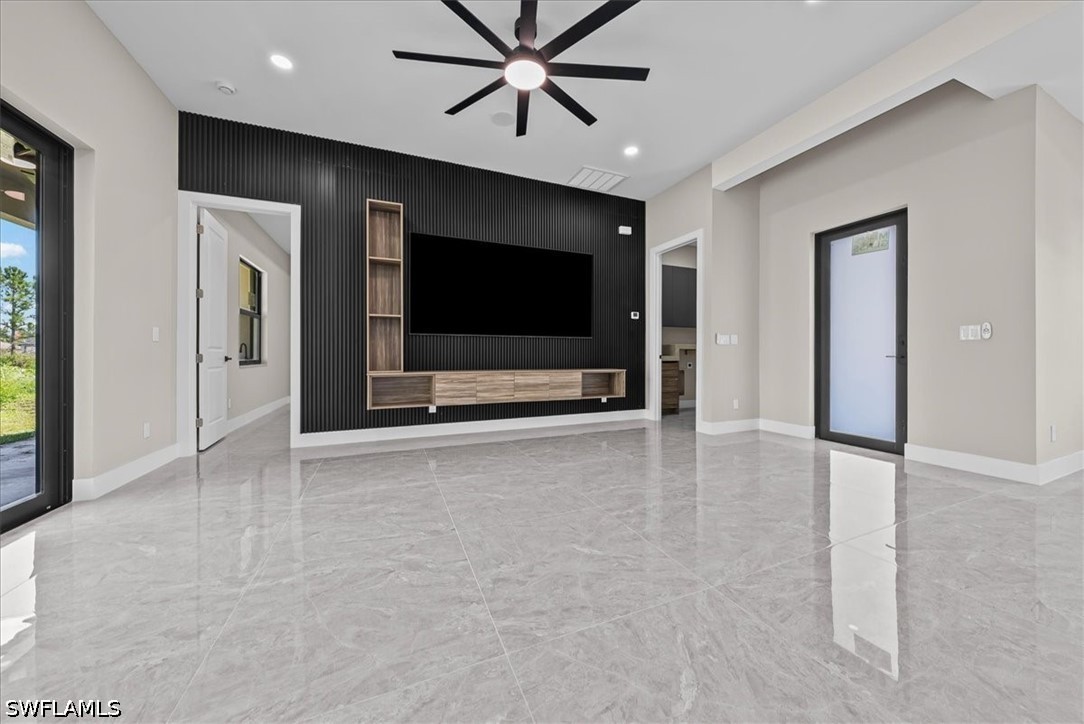 3 Bed SingleFamilyResidence for Sale in Lehigh Acres, photo 4