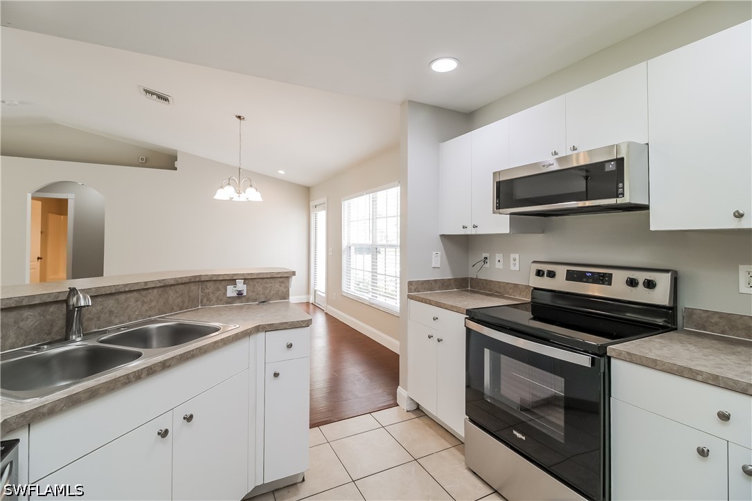 3 Bed SingleFamilyResidence for Sale in Lehigh Acres, photo 4