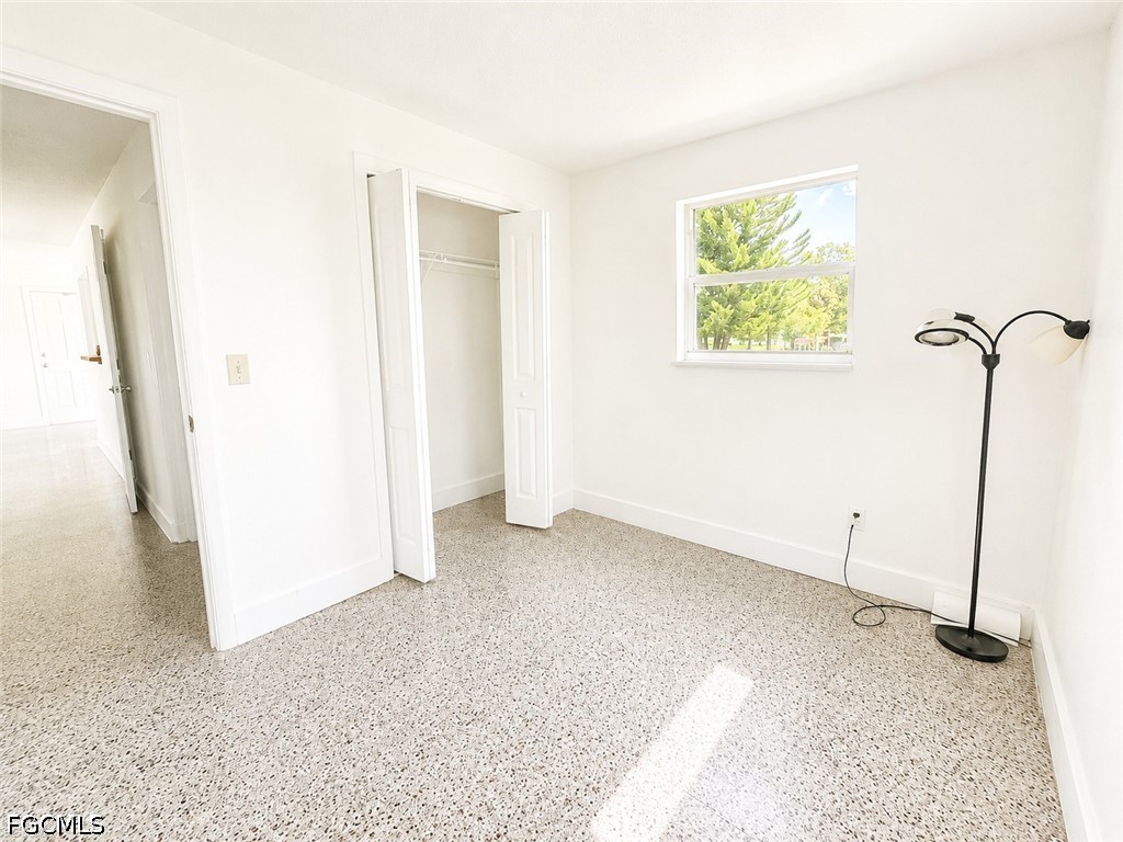3 Bed SingleFamilyResidence for Sale in Moore Haven, photo 4
