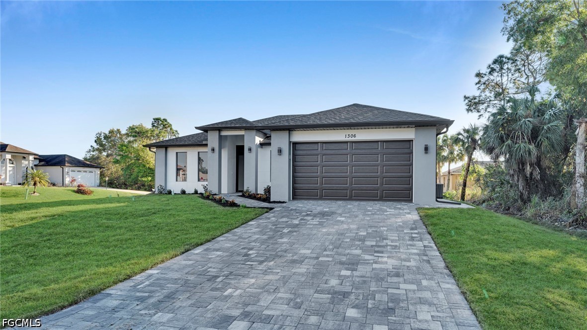 3 Bed SingleFamilyResidence for Sale in Lehigh Acres, photo 4
