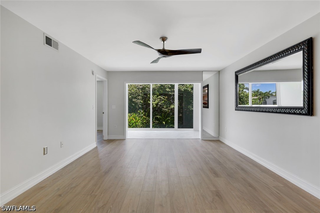 2 Bed Waterfront Home for Sale in Naples, photo 4