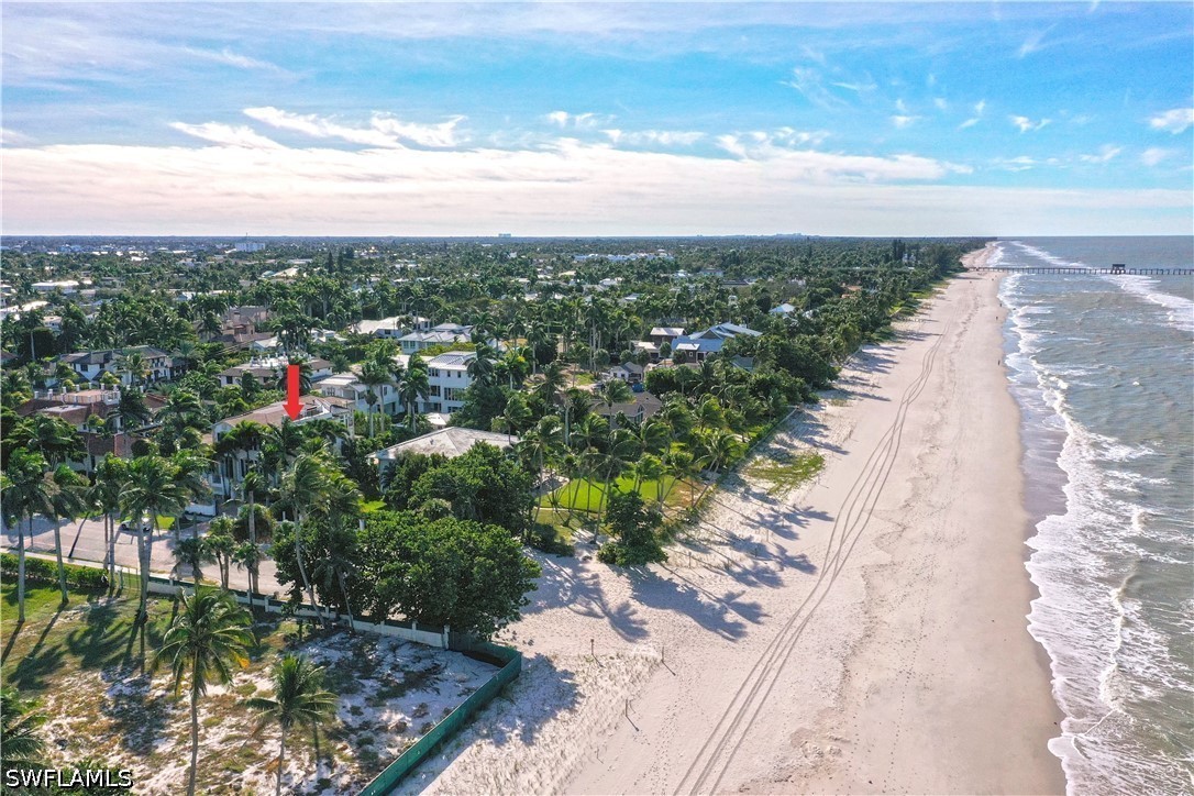 5 Bed Pool Home for Sale in Olde Naples, photo 4