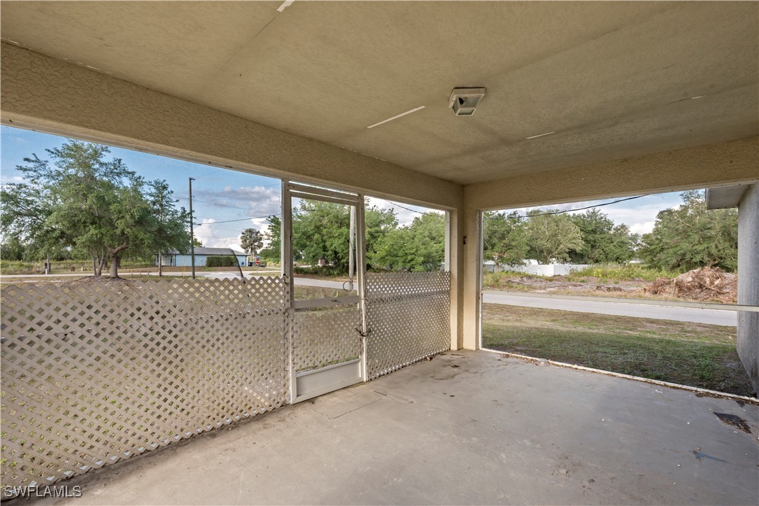 4 Bed SingleFamilyResidence for Sale in Lehigh Acres, FL — photo 31